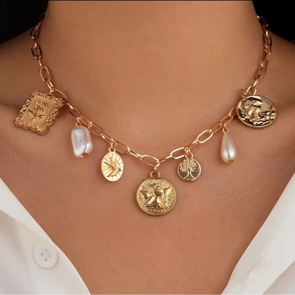 Y2K inspired Faux pearl pendant necklace - Picture 2 of 7